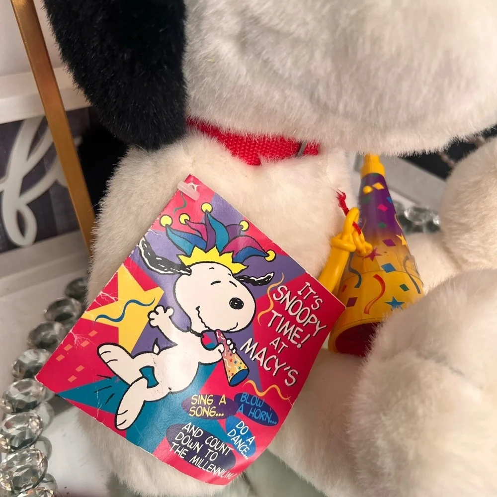 SNOOPY 2000 Millennium Macy's Limited Edition